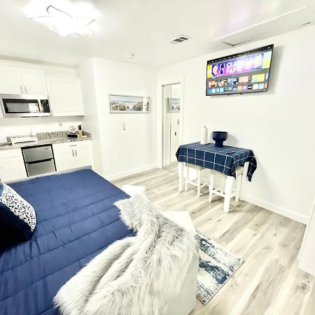 Adorable Studio In Downtown Cape Coral Near Beach! Bagian luar foto