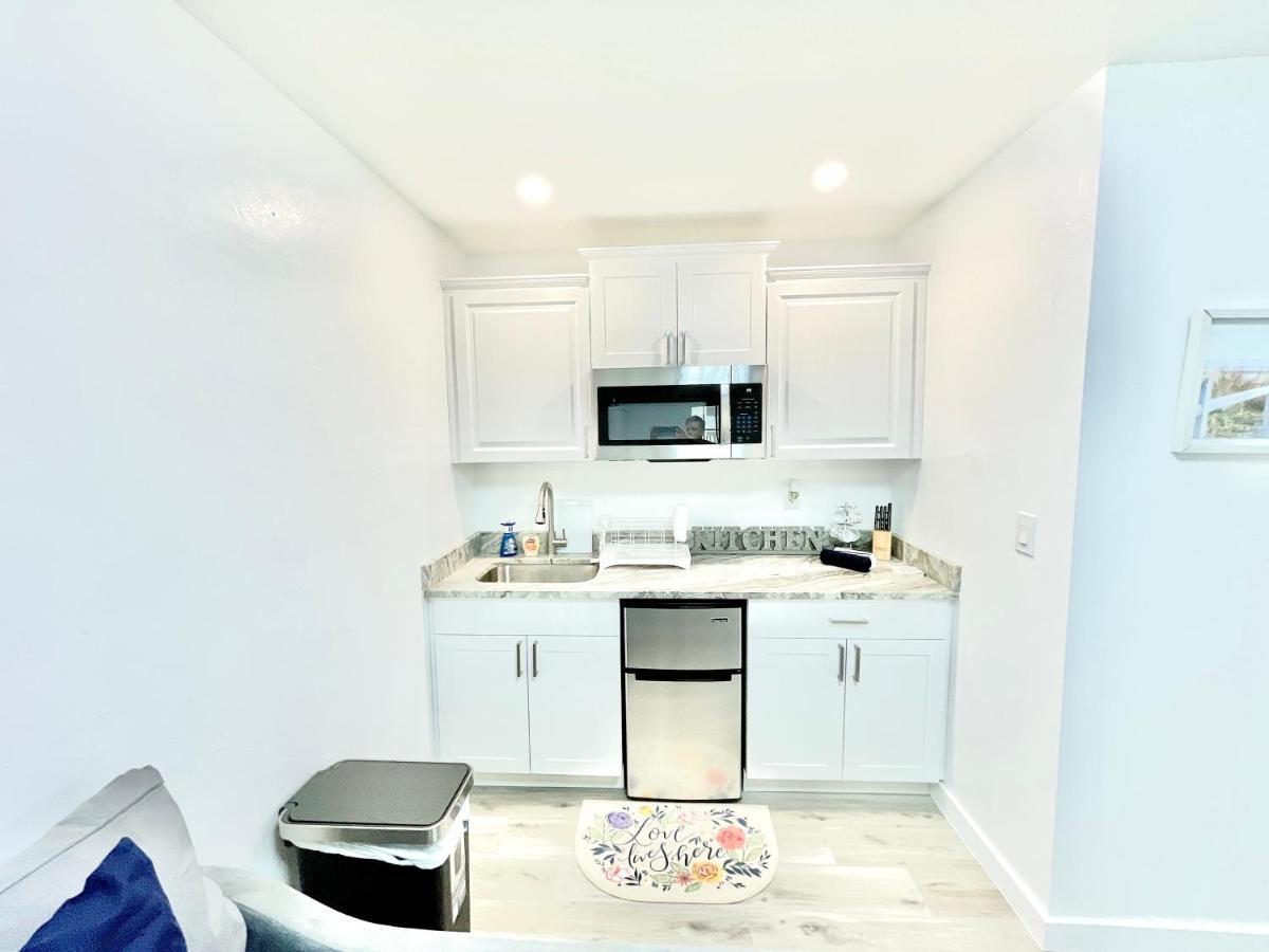 Adorable Studio In Downtown Cape Coral Near Beach! Bagian luar foto